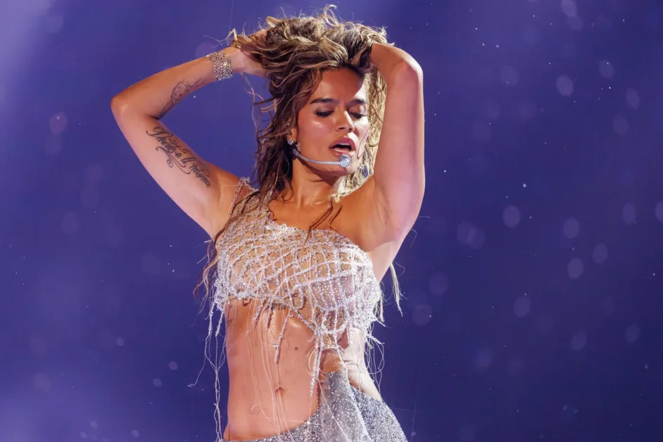 Karol G anuncia el nuevo álbum ‘No Me Arrepiento de Sentir Tanto’
